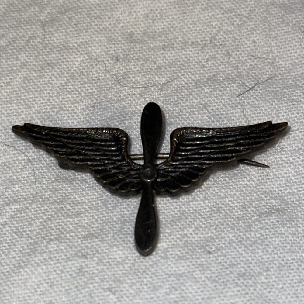 US NAVAL WWII Pin - RARE - Very Hard to Find- Collectible
